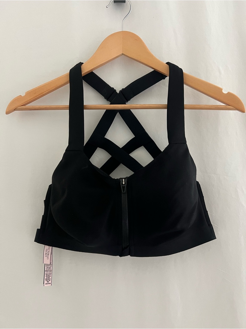 Victoria Secret Knockout Front Zip Strappy Back Sports Bra 34D Black - Picture 2 of 4